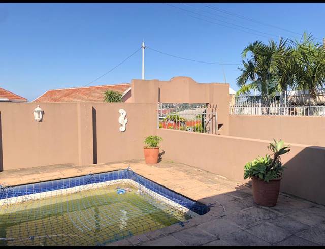 3 BEDROOM FREEHOLD RENTED IN SYDENHAM